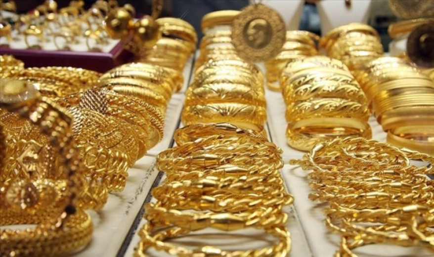 Ankara Kuyumcular ve Saatçiler Odası Başkanı Timuçin Sönmez, altın satışının son yıllarda arttığını, vatandaşların genellikle 22 ayar tel bilezik, gram altın veya cumhuriyet altını tercih ettiklerini belirterek, tüketicilere tanıdıkları kuyumculardan alış