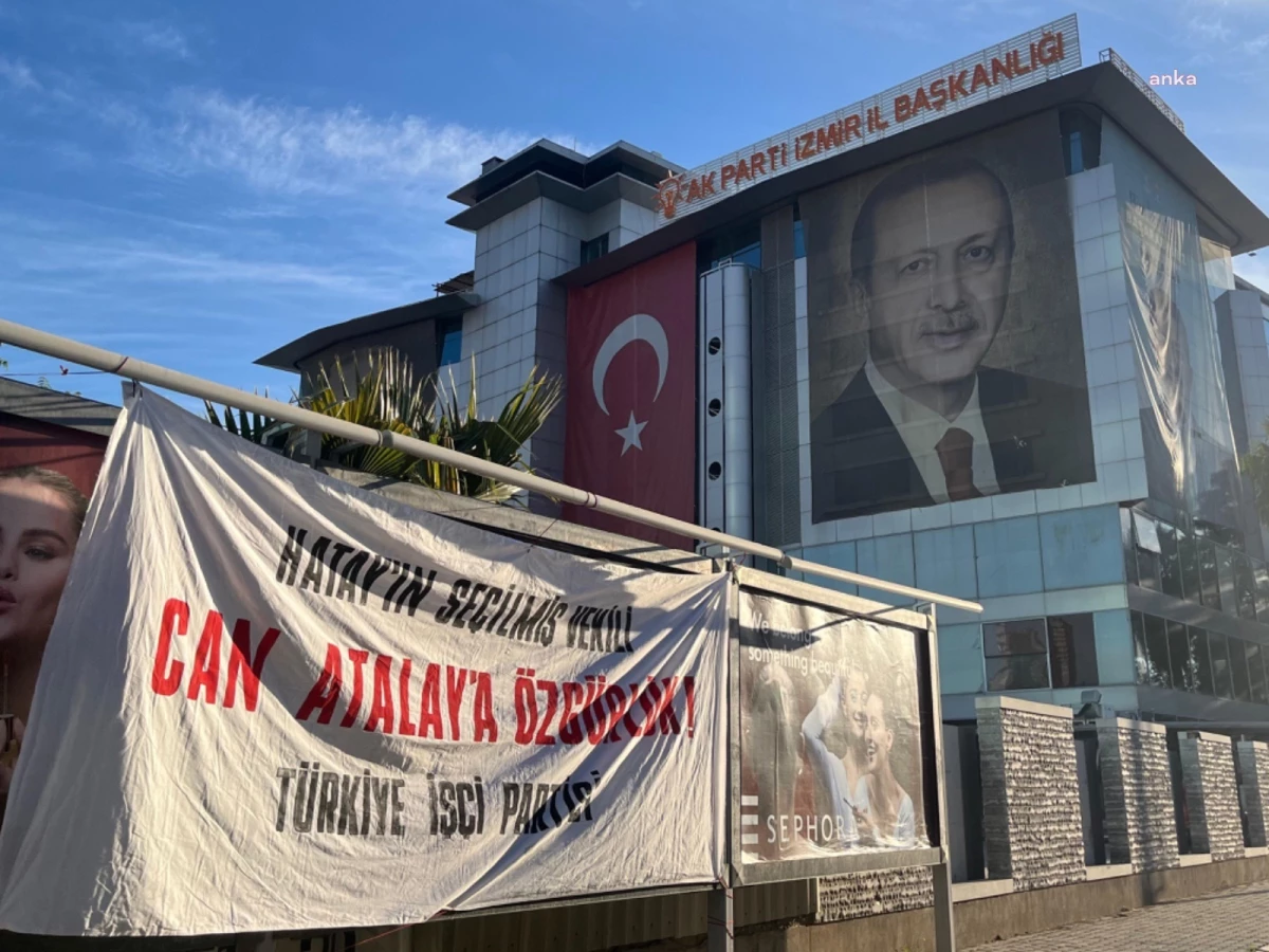 Tip İzmir Örgütü, AKP İl Binasının Önüne 